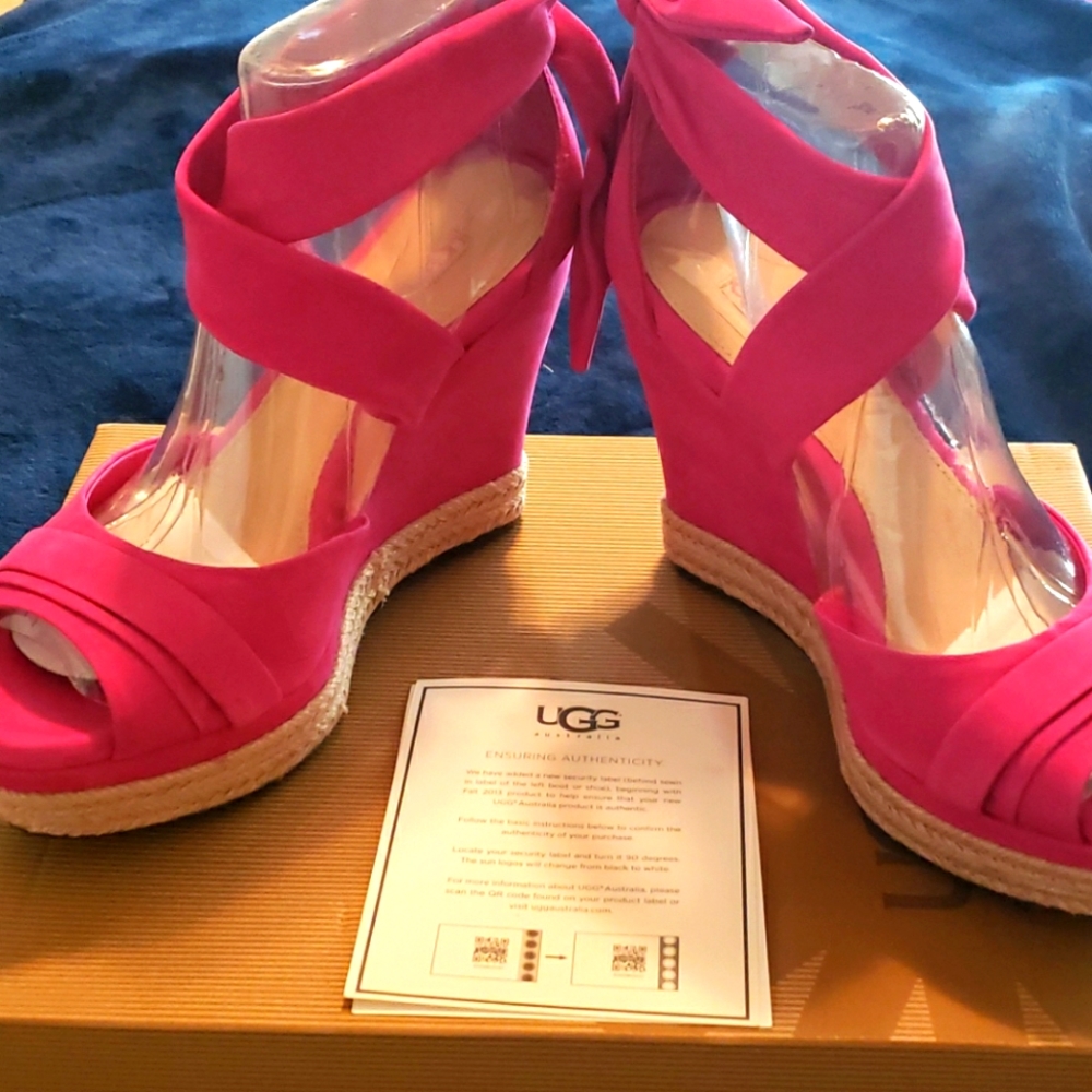 Brand new, bright summer sandals, comes in original box